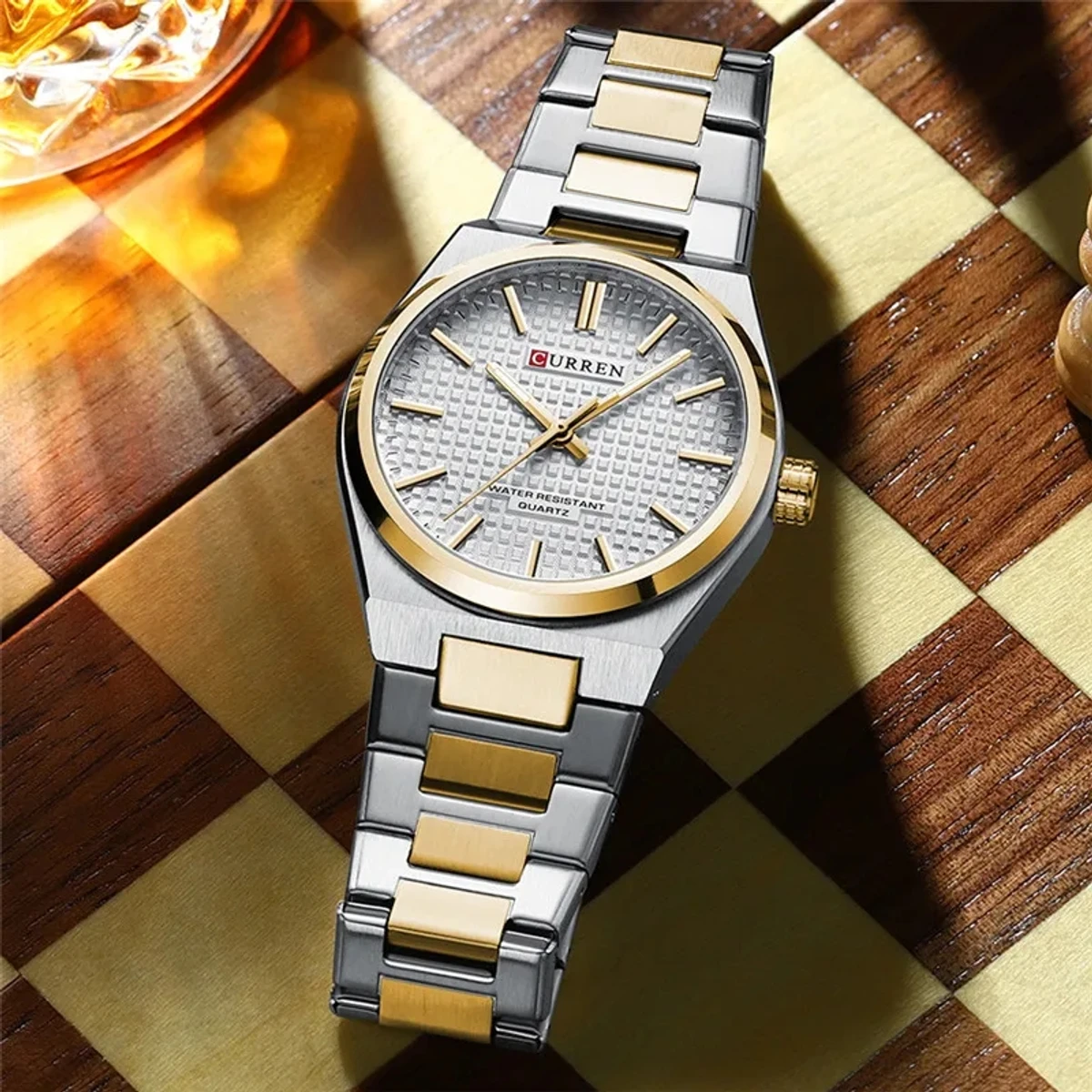 CURREN 8439 Stainless Steel Fashion Quartz Man Wristwatch - Image 4